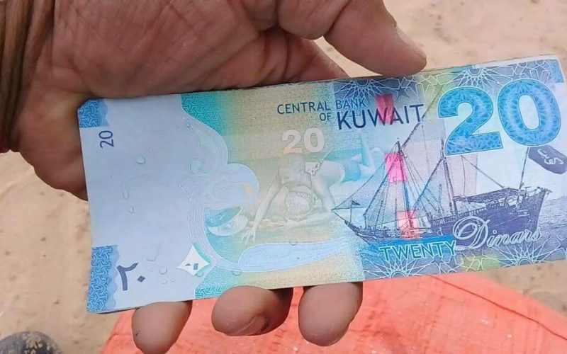 وصل لكام؟.. سعر الدينار الكويتي اليوم الإثنين 22 مايو 2023 في ختام التعاملات